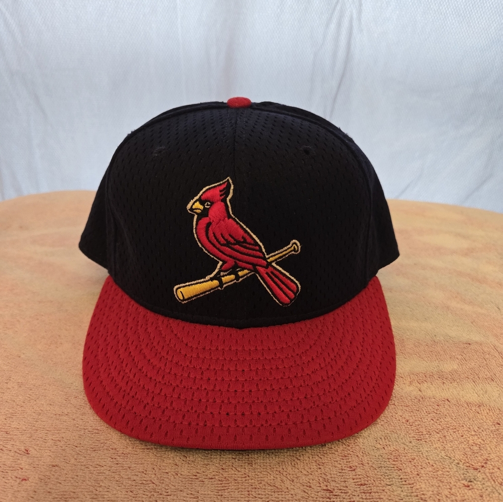 Professional Major League Baseball Cap.